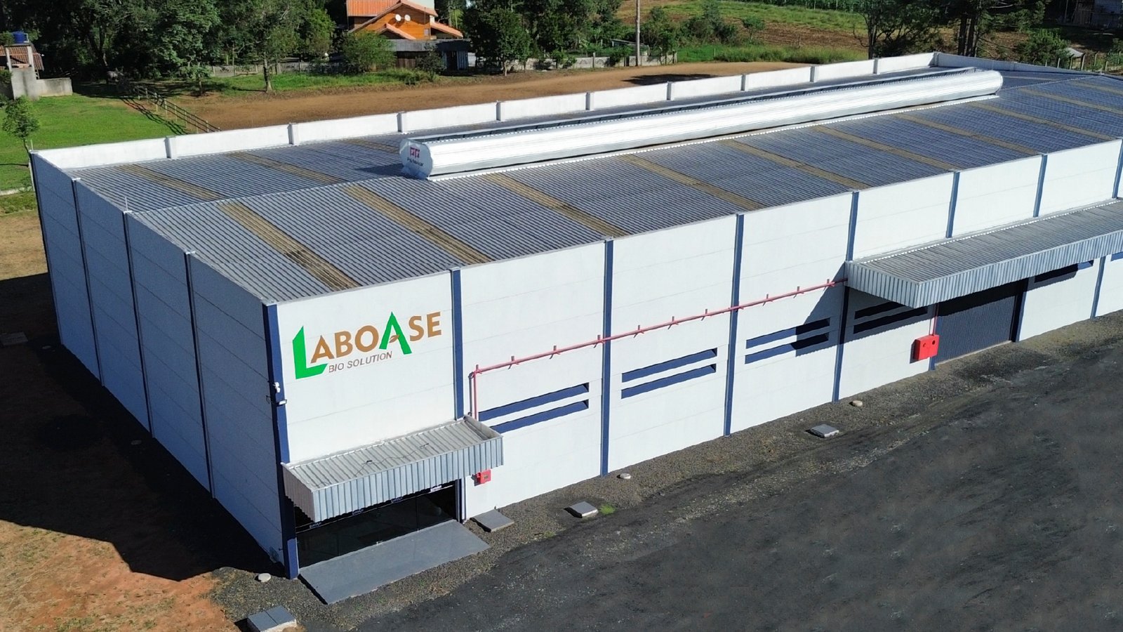 Vista aérea da unidade industrial da LABOASE em Canoinhas